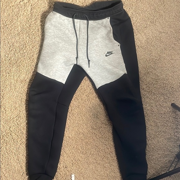 Nike Black and Gray Jogger Sweatpants with Tapered Leg